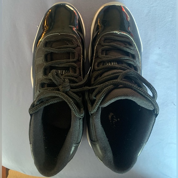 Jordan 11 Spacejam - Picture 4 of 5